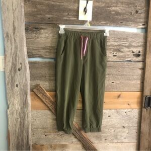 Joe Fresh Size XL Green Lightweight Activewear Cropped Pants